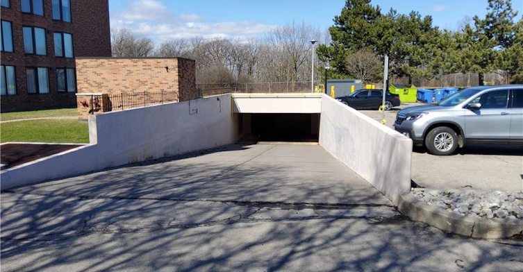 401-180 Limeridge Road W, Hamilton, ON, L9C 7H7 - 3