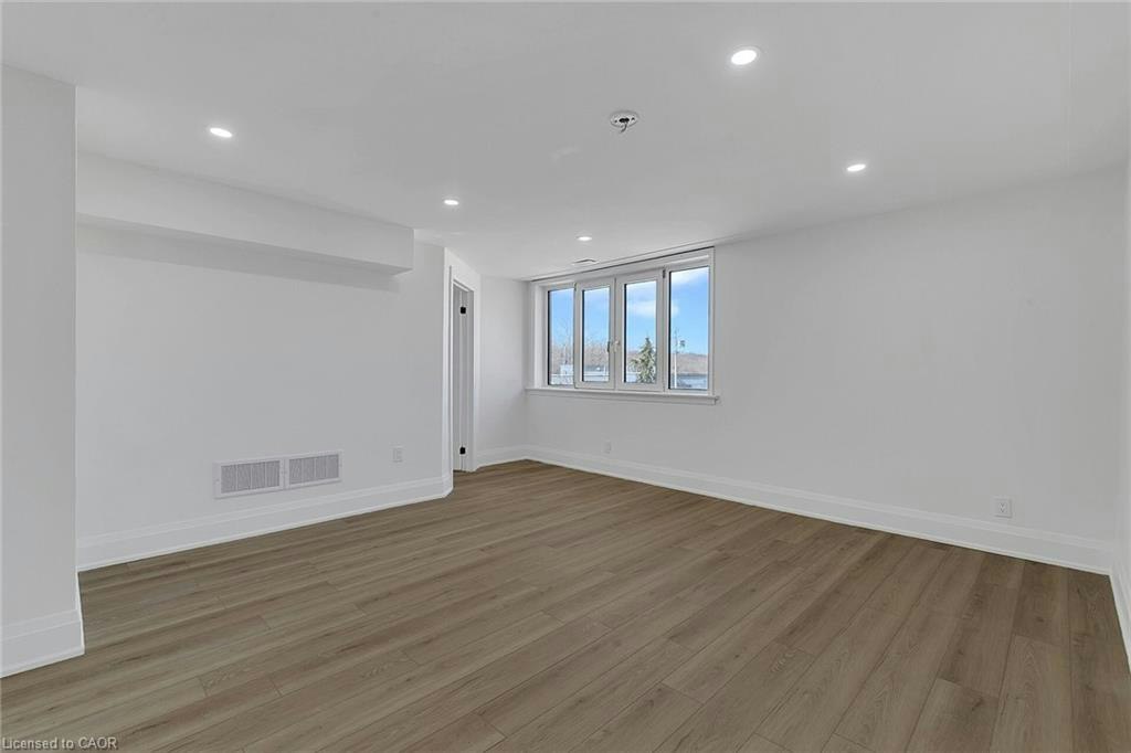 1-581 Lancaster Street W, Kitchener, ON, N2K 1M5 - 9