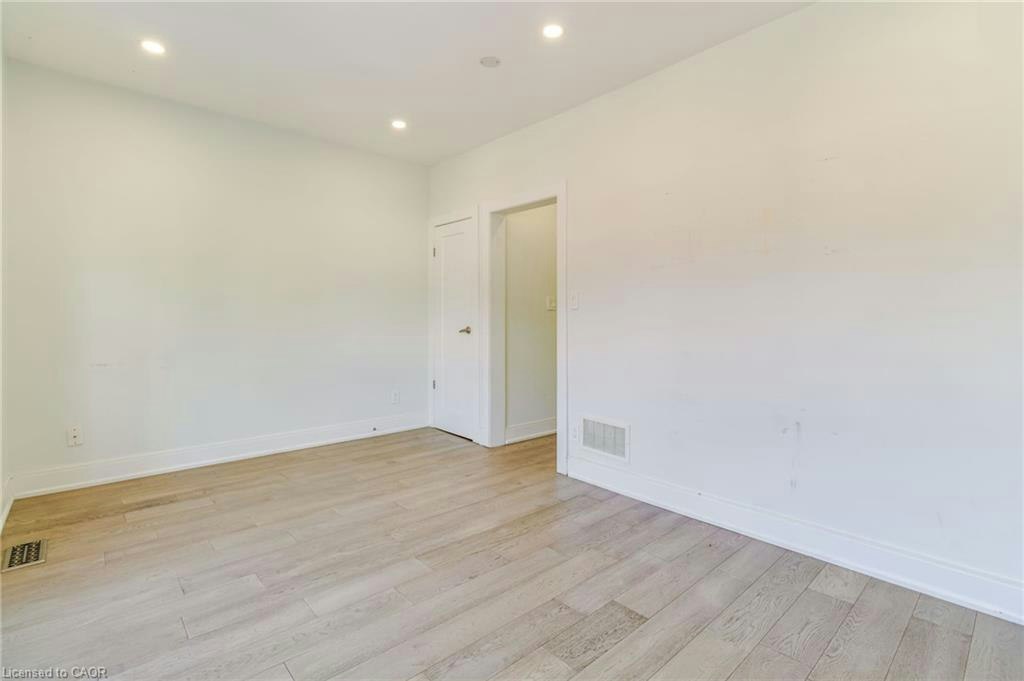 2-734 Cannon Street E, Hamilton, ON, L8L 2G9 - 8