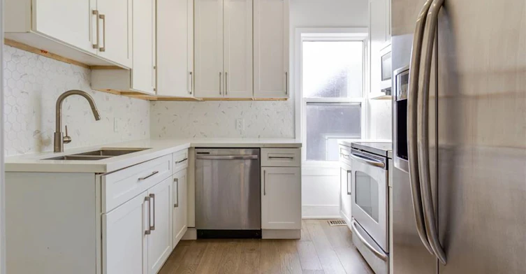 2-734 Cannon Street E, Hamilton, ON, L8L 2G9