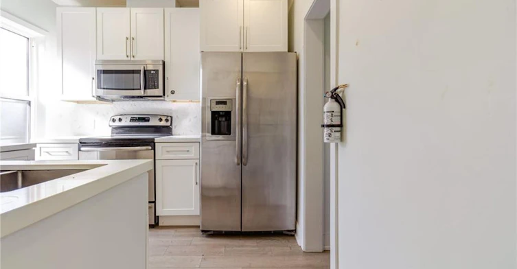 2-734 Cannon Street E, Hamilton, ON, L8L 2G9 - 3