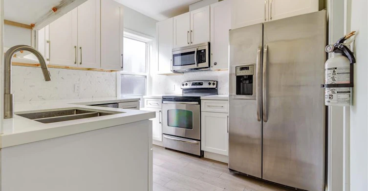 2-734 Cannon Street E, Hamilton, ON, L8L 2G9 - 2