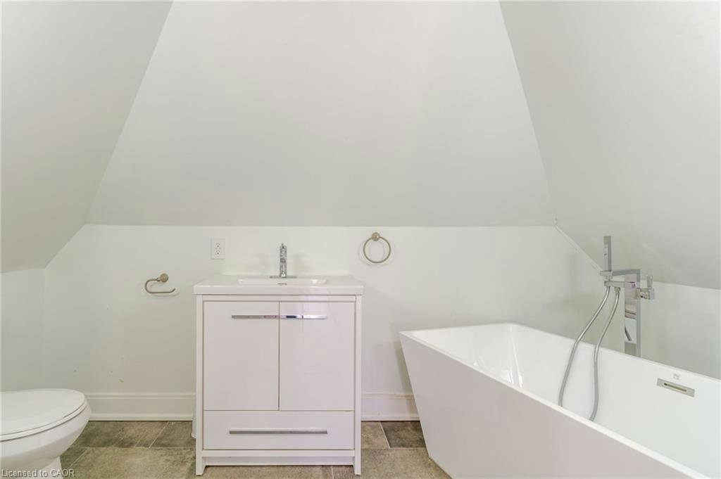 2-734 Cannon Street E, Hamilton, ON, L8L 2G9 - 18