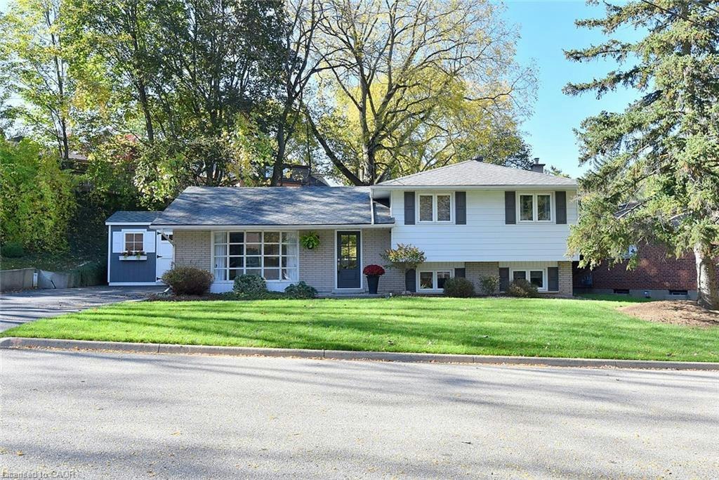 6 Bendemeer Street, Hamilton, ON, L9H 3P1