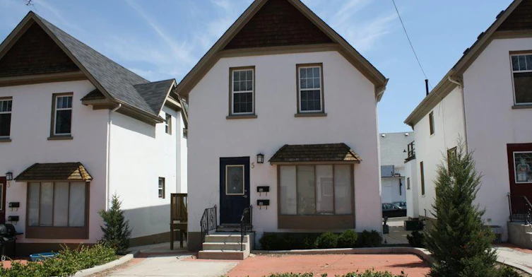 B-6 Moyer Street, Kitchener, ON, N2H 2S5