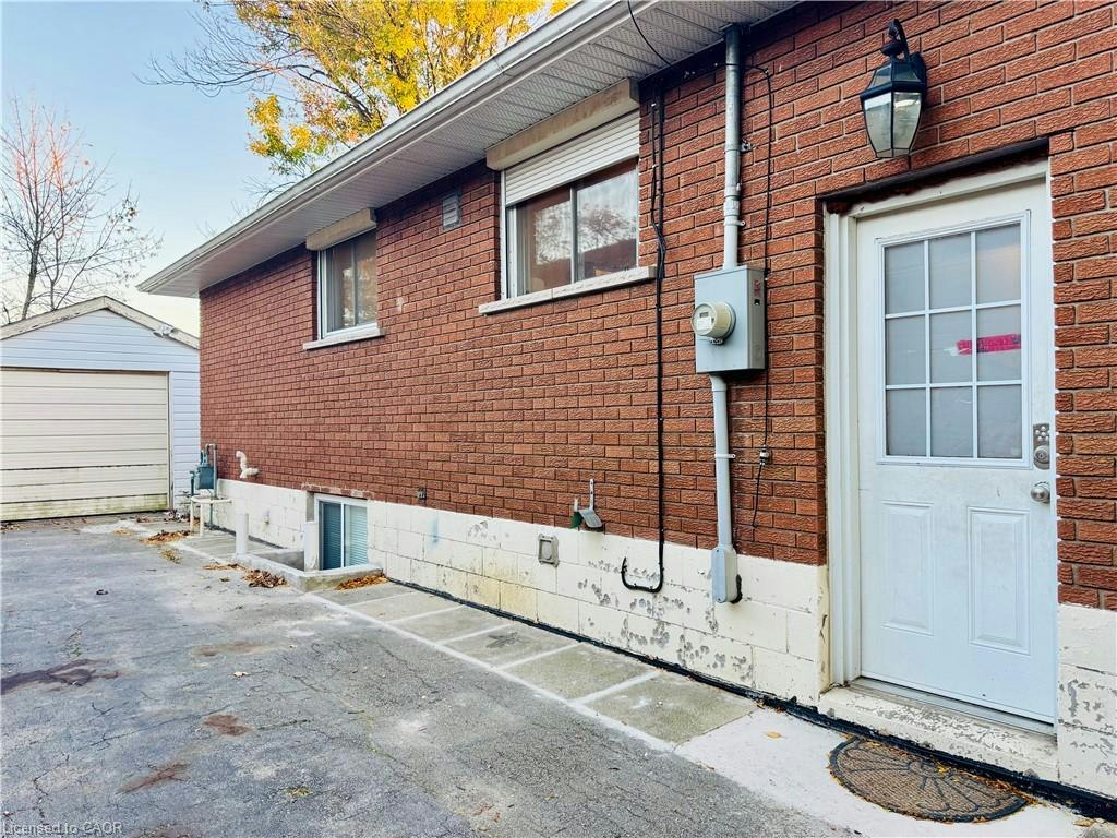 LOWER-77 Moxley Drive, Hamilton, ON, L8T 3Y8 - 2