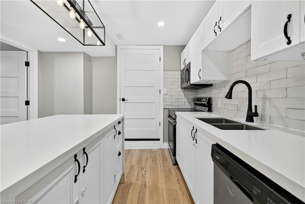 1-592 Aberdeen Avenue, Hamilton, ON, L8P 2T1 - 4