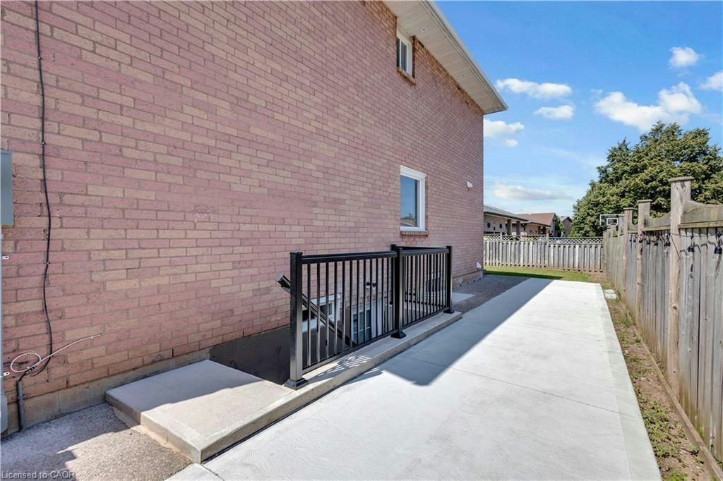 Bsmt-31 Vega Crescent, Hamilton, ON, L8E 4S6 - 4