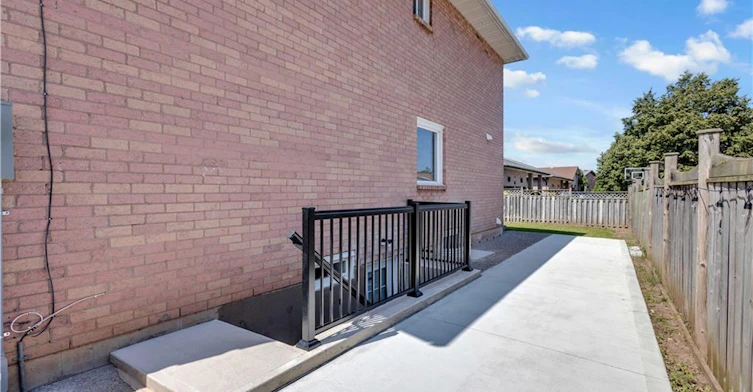 Bsmt-31 Vega Crescent, Hamilton, ON, L8E 4S6 - 4