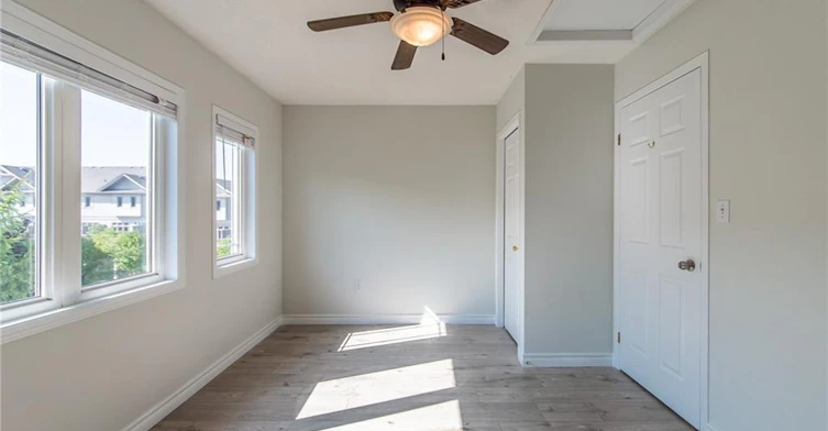 J54-619 Wild Ginger Avenue, Waterloo, ON, N2V 2X1 - 13