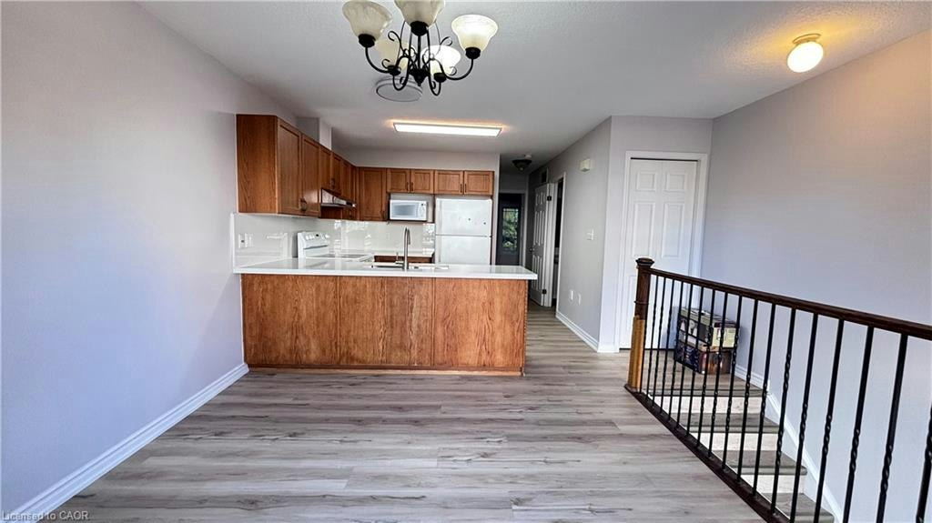 J54-619 Wild Ginger Avenue, Waterloo, ON, N2V 2X1 - 7