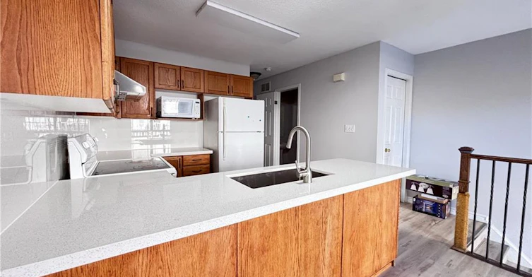J54-619 Wild Ginger Avenue, Waterloo, ON, N2V 2X1 - 4
