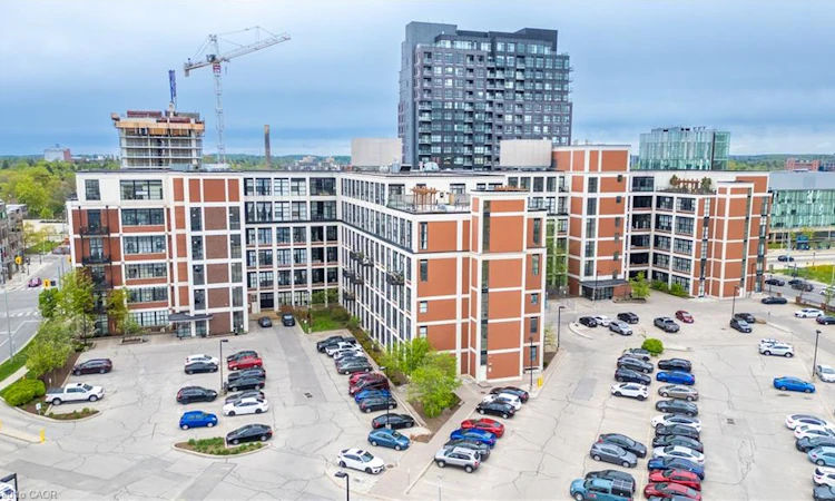 620-404 King Street