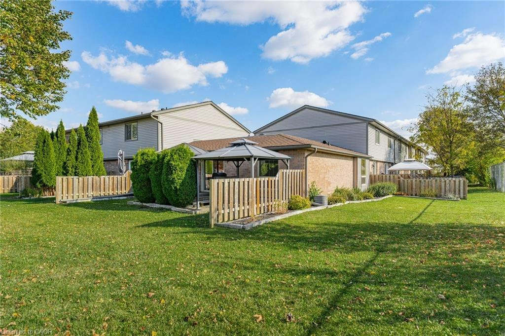 4-700 Erinbrook Drive, Kitchener, ON, N2E 2S7