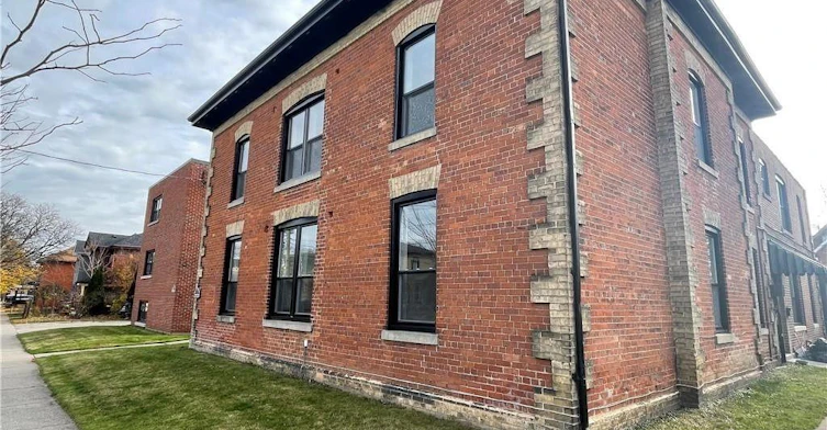 6-7 Sheridan Street, Brantford, ON, N3T 2P7 - 10