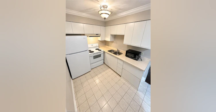 311-1265 Bentley Drive, London, ON, N5V 4M4 - 5