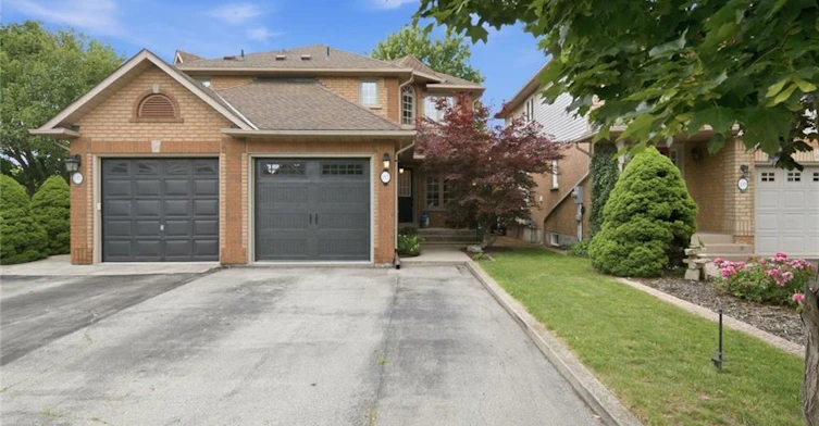 137 Chudleigh Street, Hamilton, ON, L8B 0J4