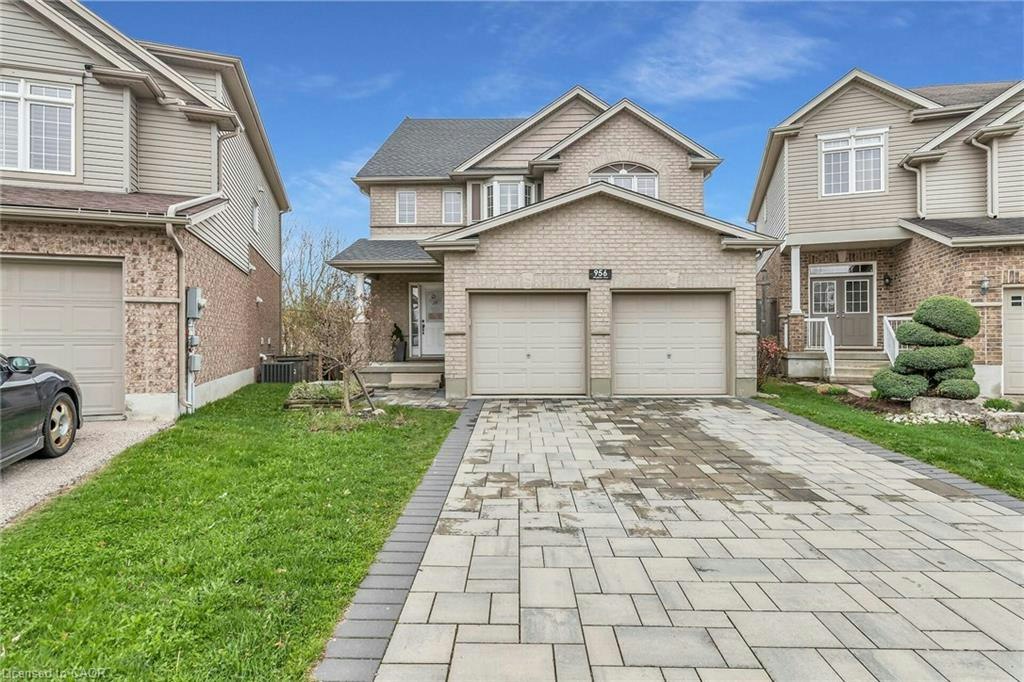 956 Banffshire Court, Kitchener, ON, N2R 1W8