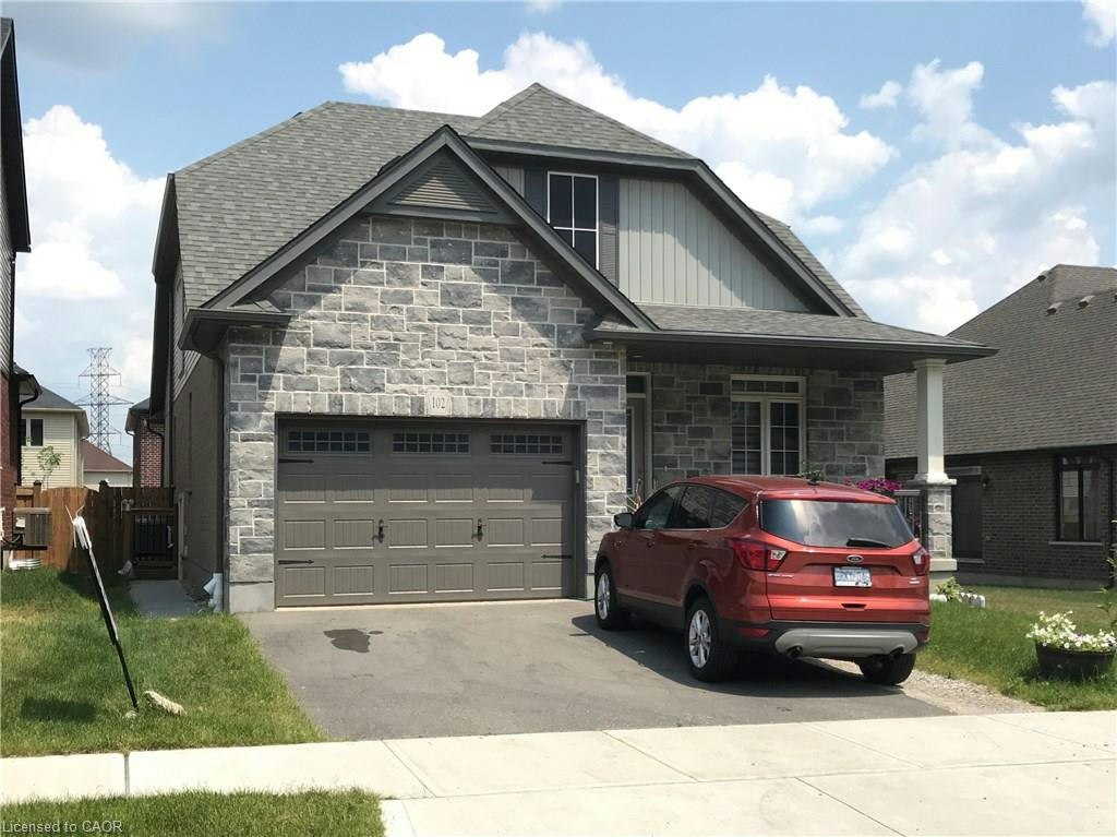 102 B Elmbank Trail, Kitchener, ON, N2R 0H1