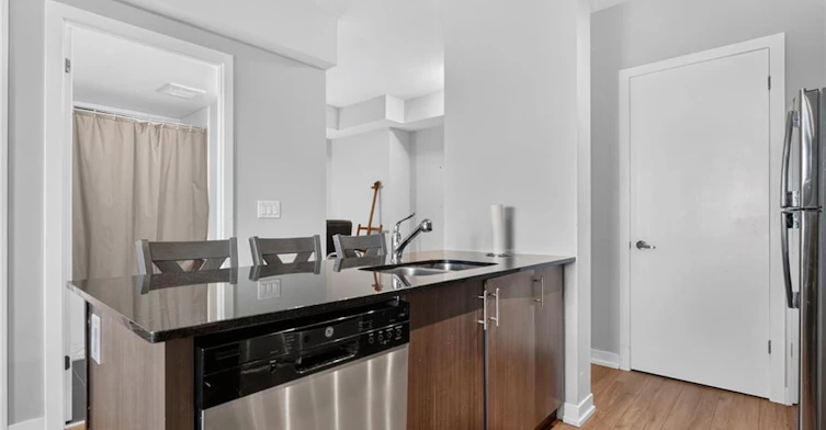 412-550 North Service Road, Grimsby, ON, L3M 0H9 - 4