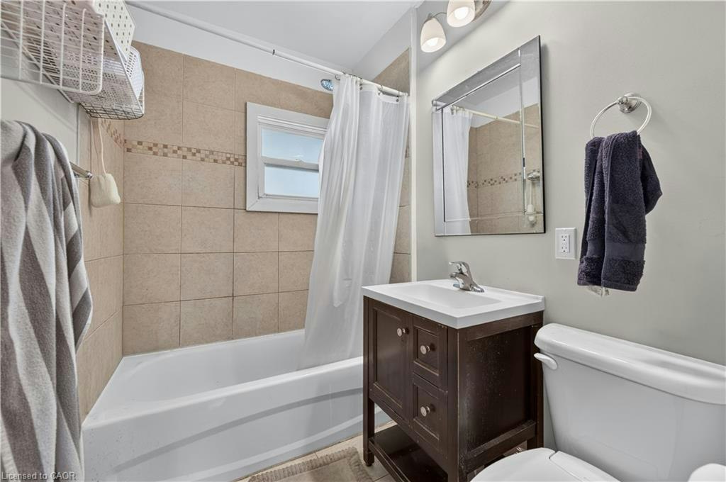 2-20 Granton Street, Hamilton, ON, L8S 3C2 - 3