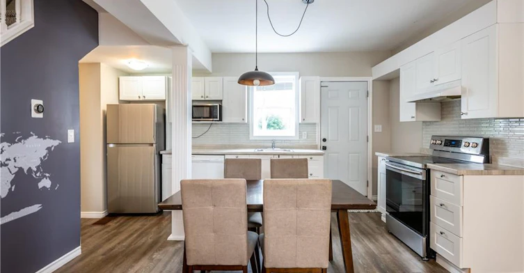 10 Douglas Avenue, Hamilton, ON, L8L 5P6 - 5