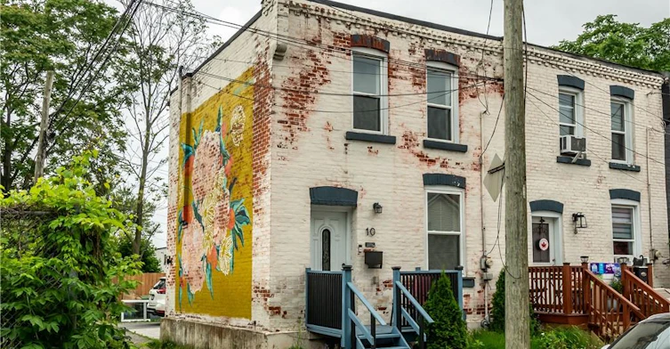 10 Douglas Avenue, Hamilton, ON, L8L 5P6