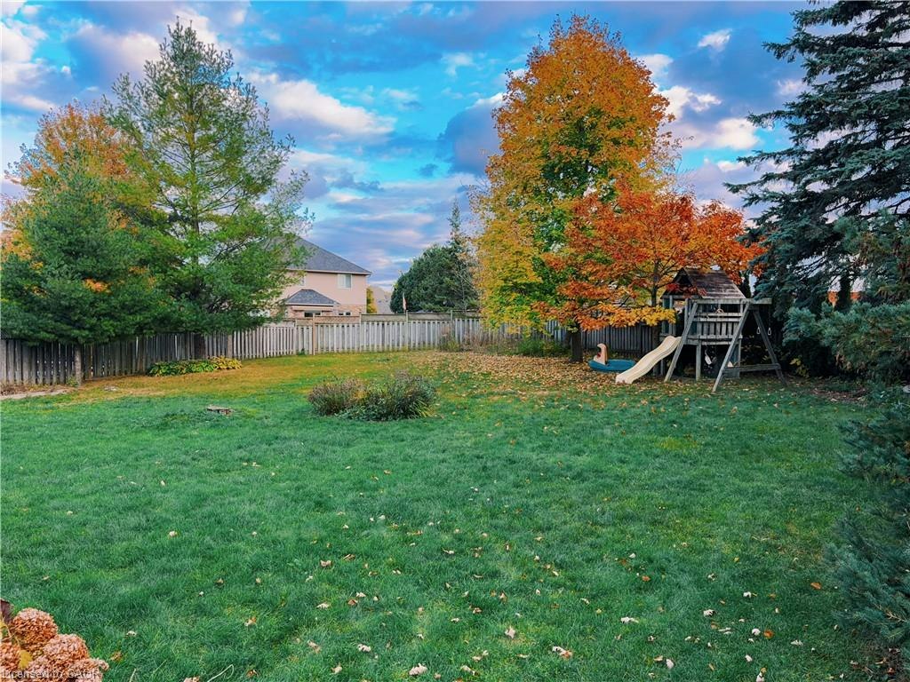 535 Cairncroft Place, Waterloo, ON, N2T 2J5 - 25