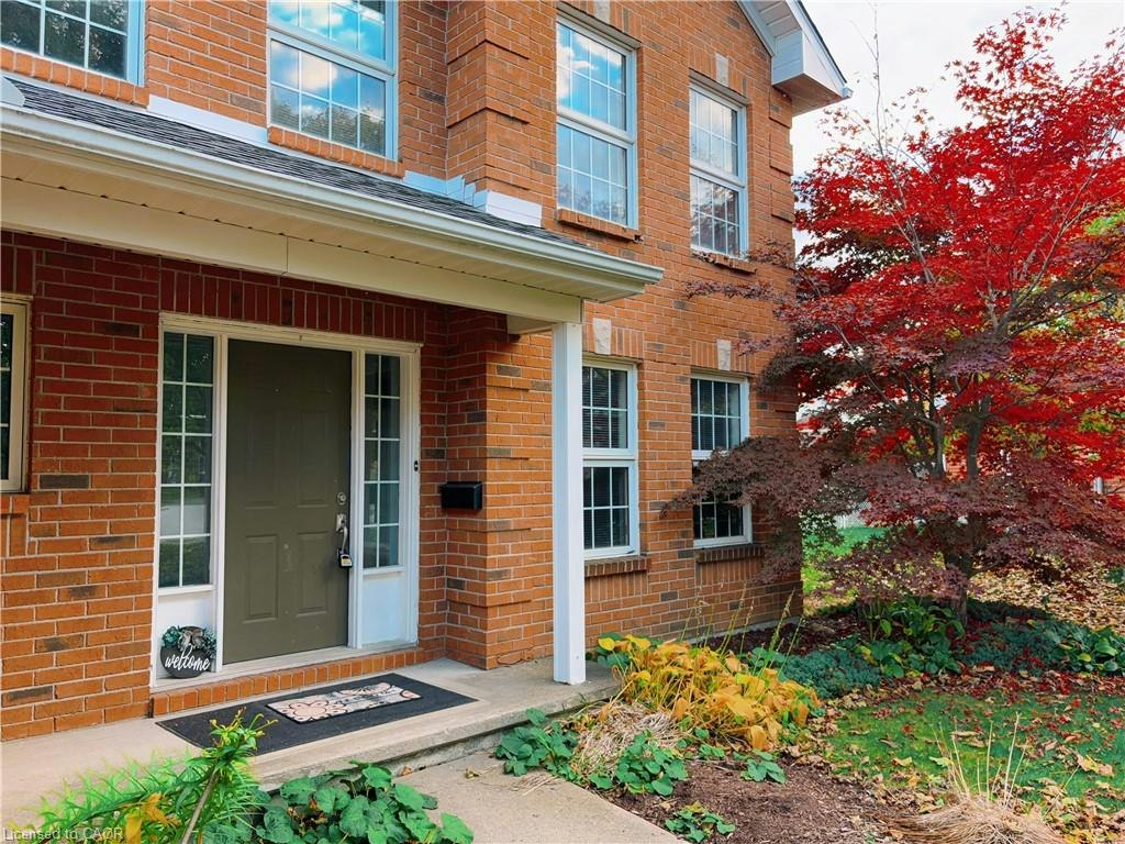 535 Cairncroft Place, Waterloo, ON, N2T 2J5 - 2