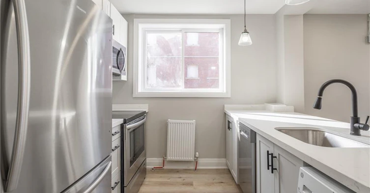2-1212 Cannon Street E, Hamilton, ON, L8H 1T9 - 3