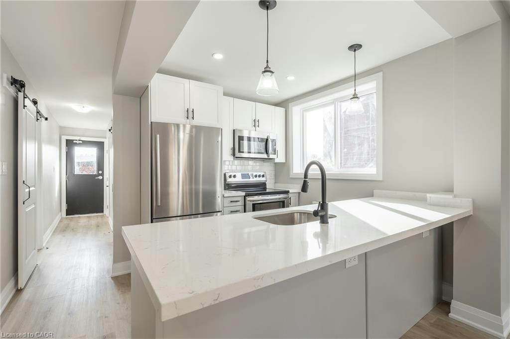 2-1212 Cannon Street E, Hamilton, ON, L8H 1T9 - 2