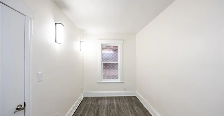 2-709 Main E Street, Hamilton, ON, L8M 1K8 - 12