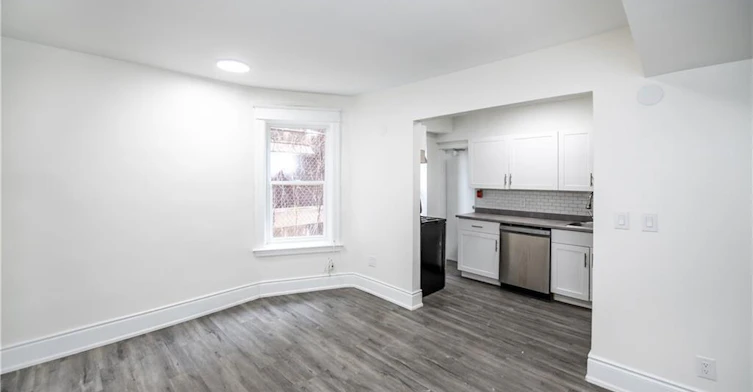 2-709 Main E Street, Hamilton, ON, L8M 1K8 - 5