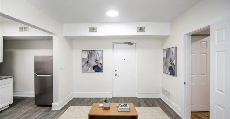 2-709 Main E Street, Hamilton, ON, L8M 1K8 - 4