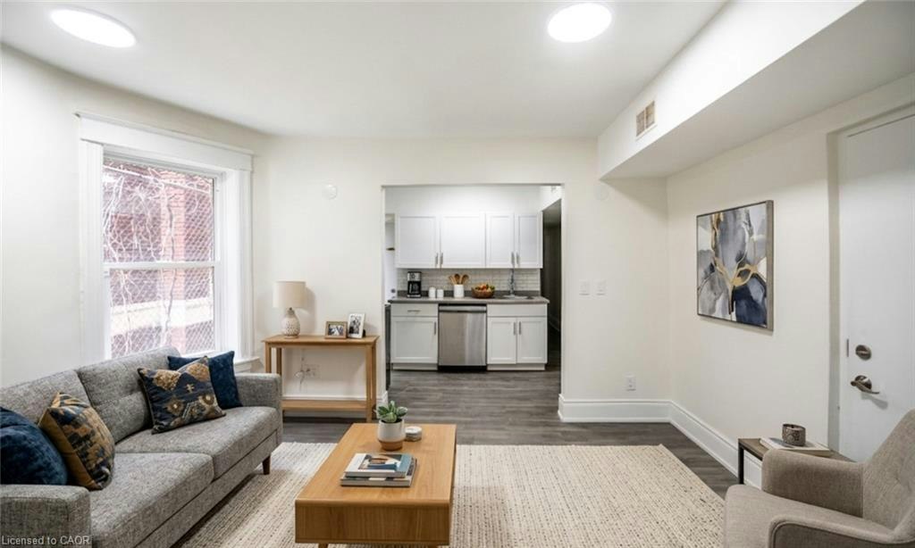 2-709 Main E Street, Hamilton, ON, L8M 1K8