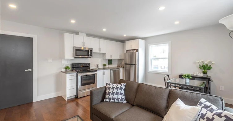 7-35 Niagara Street, St. Catharines, ON, L2R 4K8 - 4