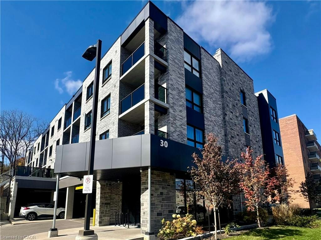 205-30 George Street S, Cambridge, ON, N1S 2M8