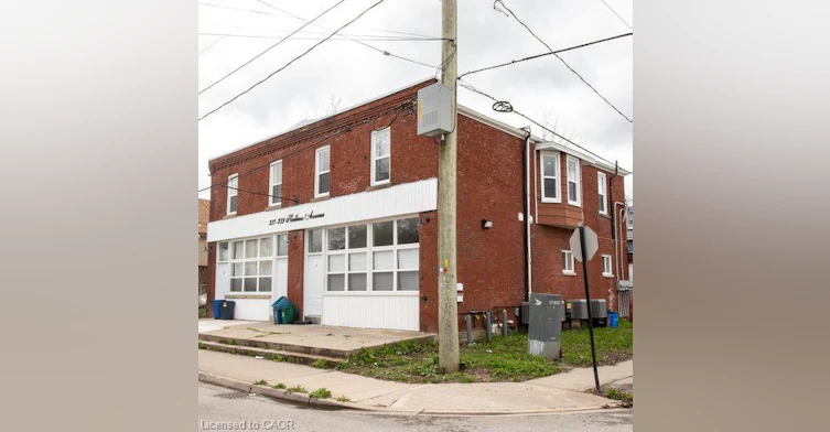 1-237 Hellems Avenue, Welland, ON, L3B 3B8 - 2