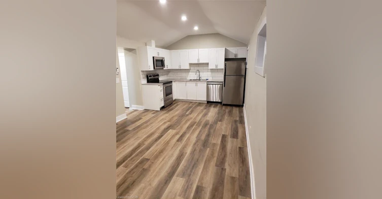 1-237 Hellems Avenue, Welland, ON, L3B 3B8 - 3