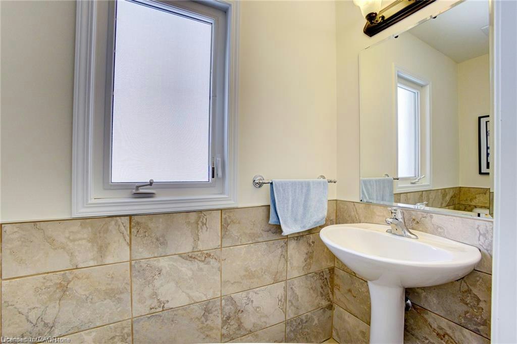 56 Sorrento Street, Kitchener, ON, N2R 0A8 - 6