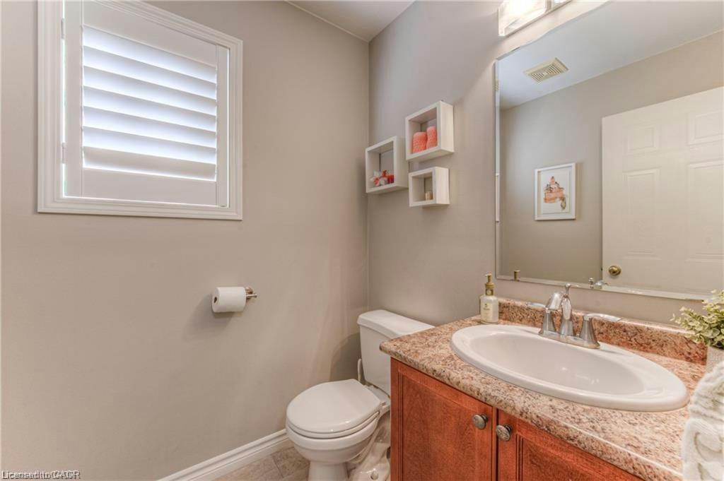 Upper Level-308 Colton Circle, Kitchener, ON, N2A 4K1 - 4
