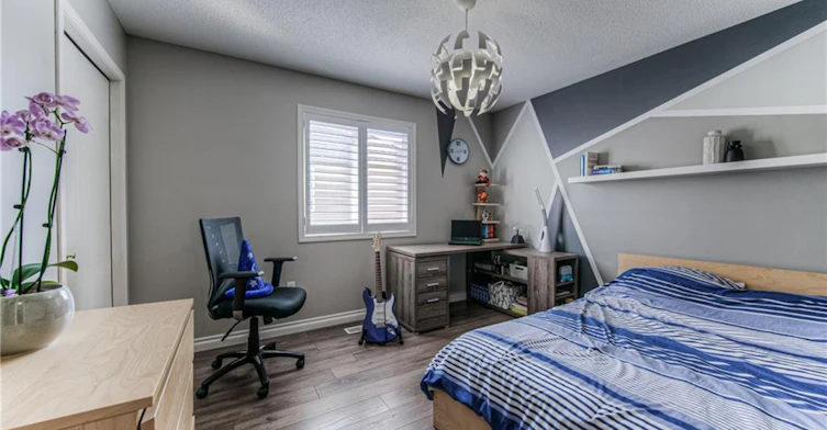 Upper Level-308 Colton Circle, Kitchener, ON, N2A 4K1 - 13