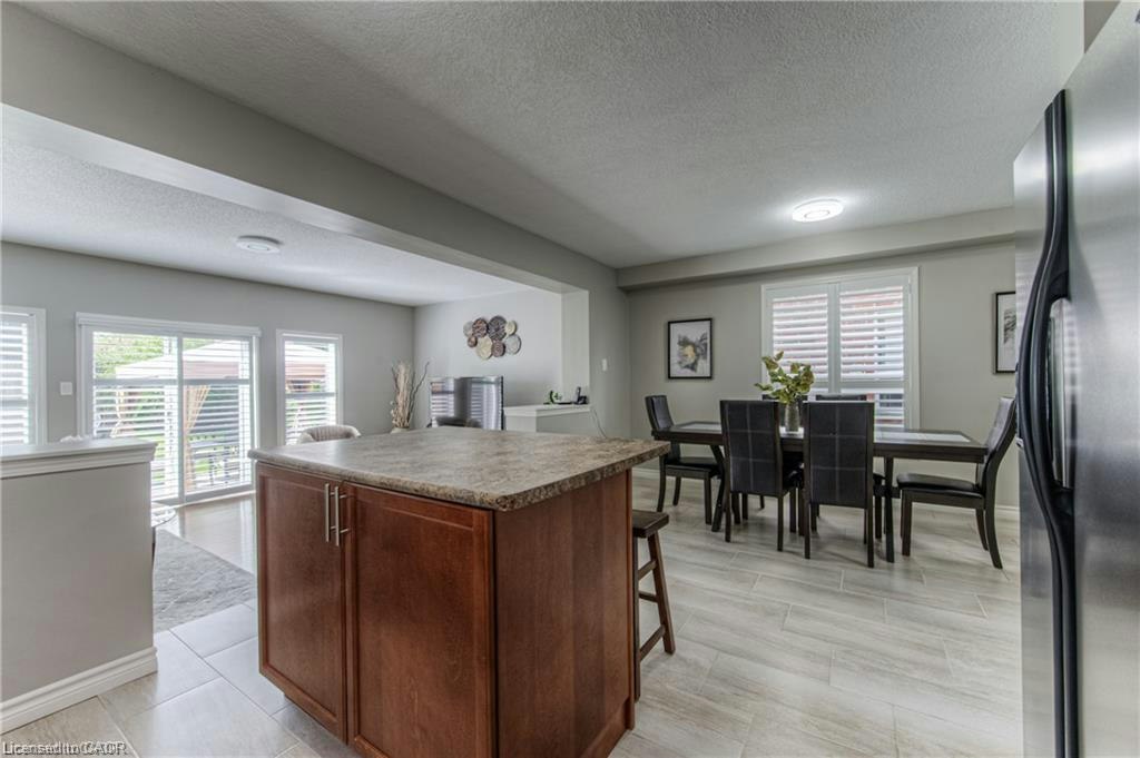 Upper Level-308 Colton Circle, Kitchener, ON, N2A 4K1 - 7