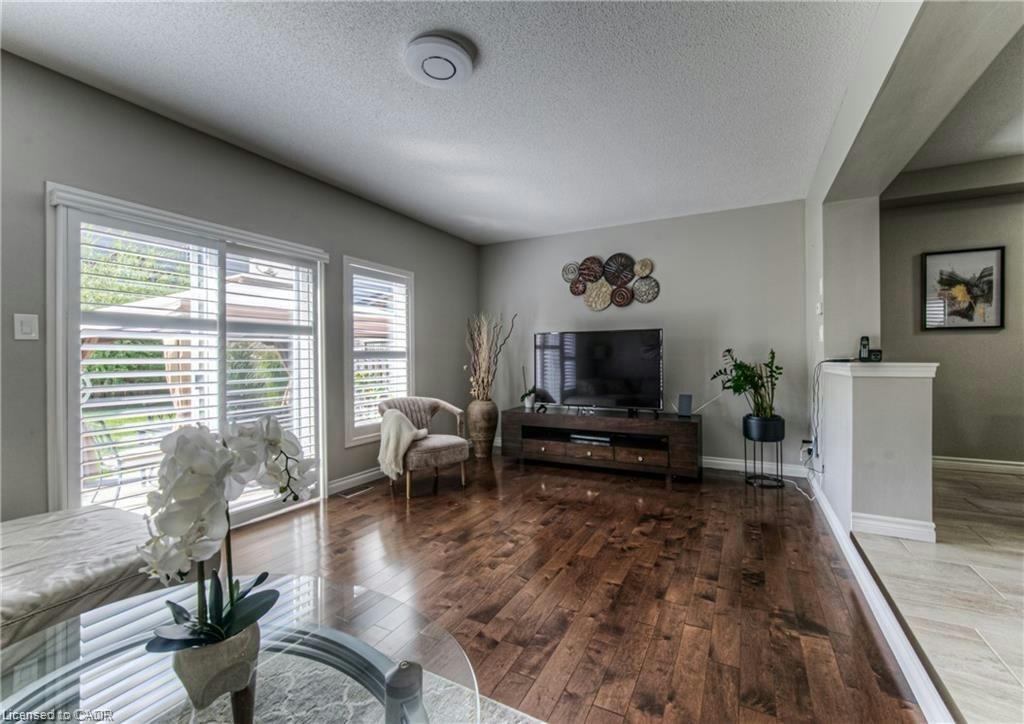 Upper Level-308 Colton Circle, Kitchener, ON, N2A 4K1 - 11