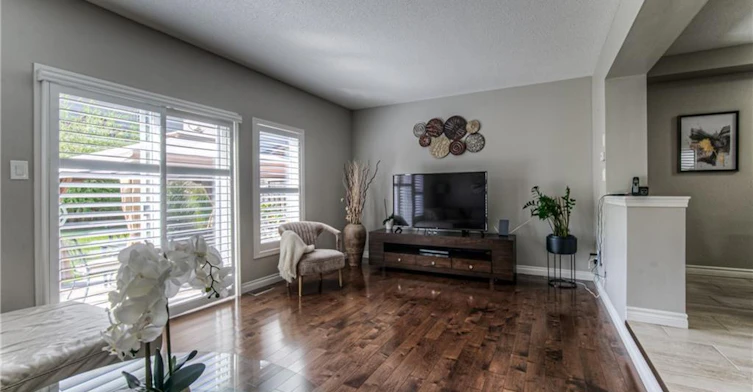 Upper Level-308 Colton Circle, Kitchener, ON, N2A 4K1 - 11