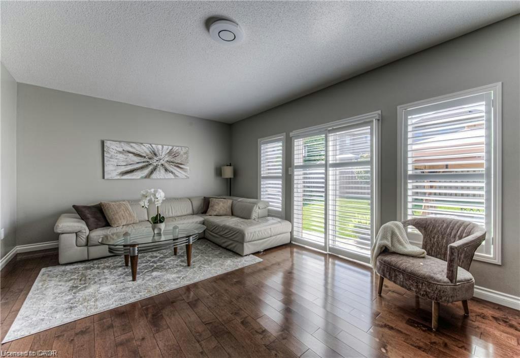 Upper Level-308 Colton Circle, Kitchener, ON, N2A 4K1 - 10