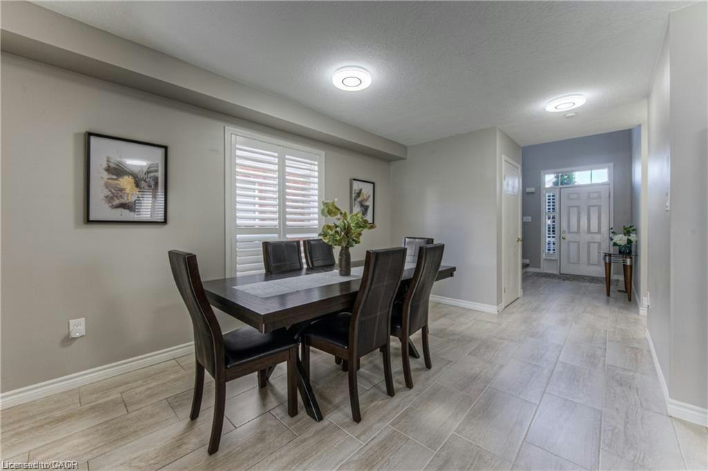 Upper Level-308 Colton Circle, Kitchener, ON, N2A 4K1 - 6