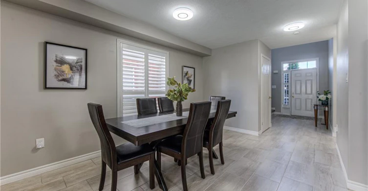 Upper Level-308 Colton Circle, Kitchener, ON, N2A 4K1 - 6