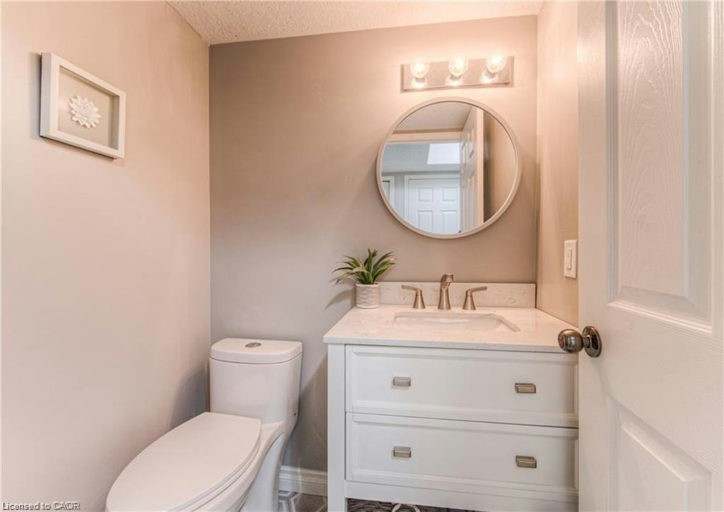 Upper Level-308 Colton Circle, Kitchener, ON, N2A 4K1 - 18