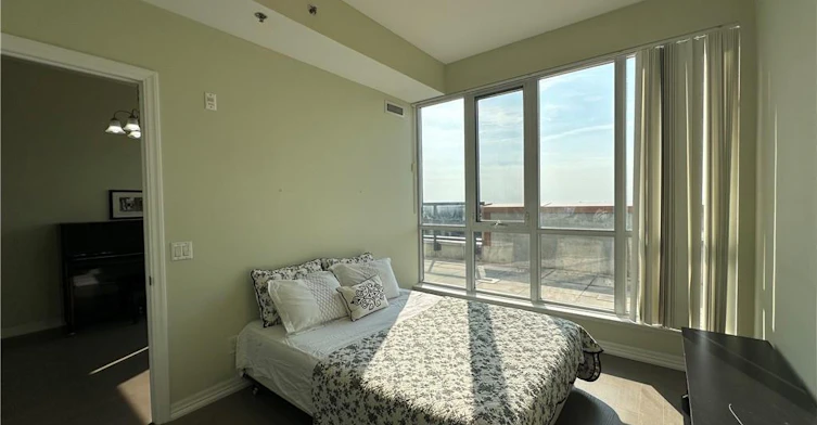 704-5001 Corporate Drive, Burlington, ON, L7L 0H5 - 5